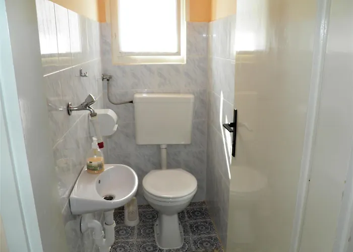 Apartment With Parking Space Baska, Krk - 22662 Baska (Krk)